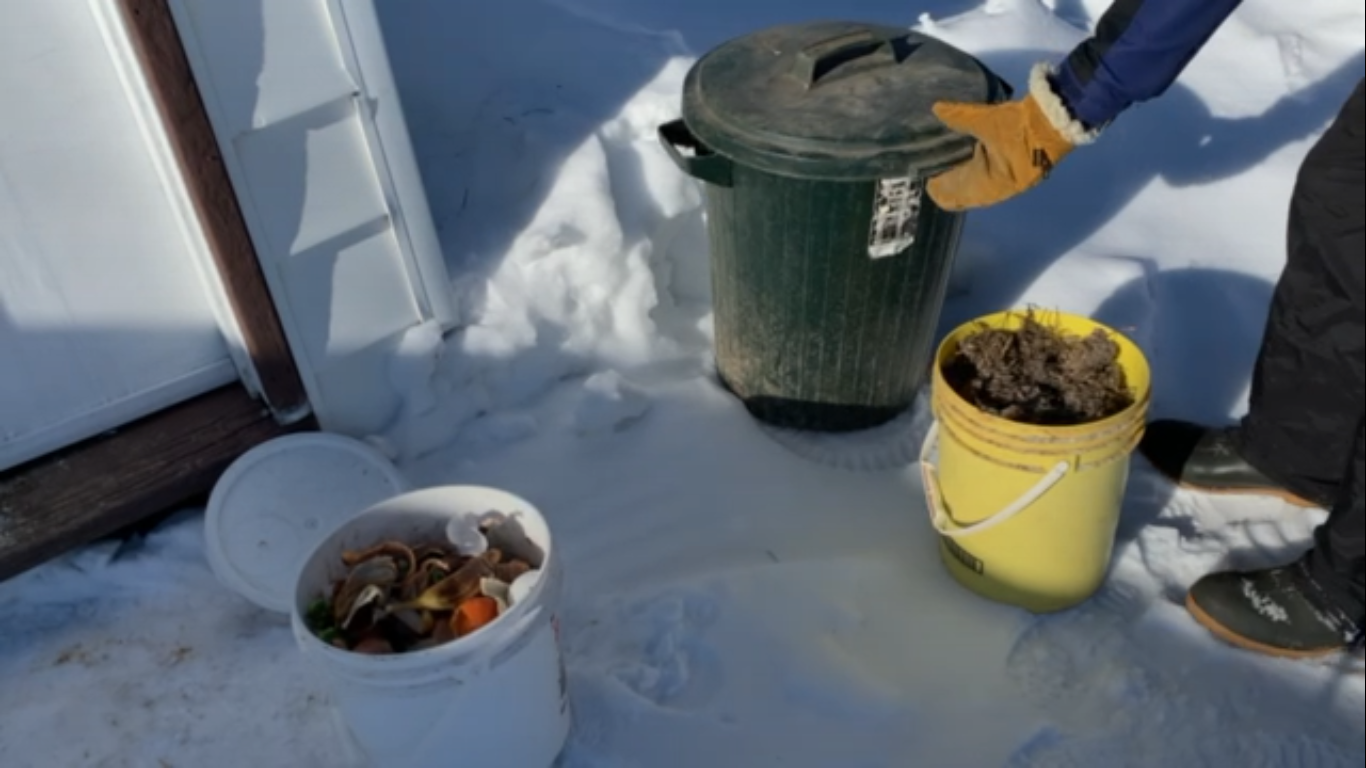 WinterCompostInGarbageCan